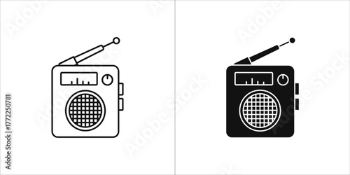 Vintage radio receiver with antenna, vector illustration