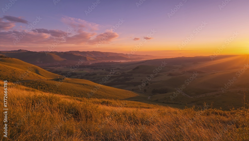 Fototapeta premium Dusk lighting up the golden slopes