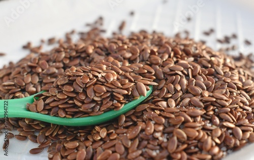 A heap of flax seed
