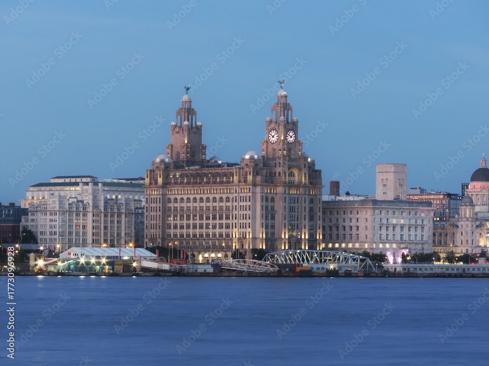 Fototapeta premium Liver Buildings