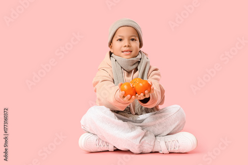 Cute little Asian boy in wa...