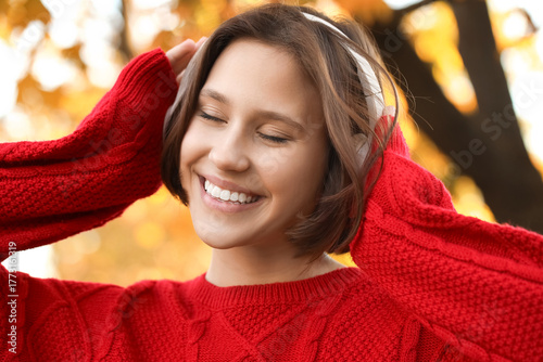 Beautiful young happy woman...