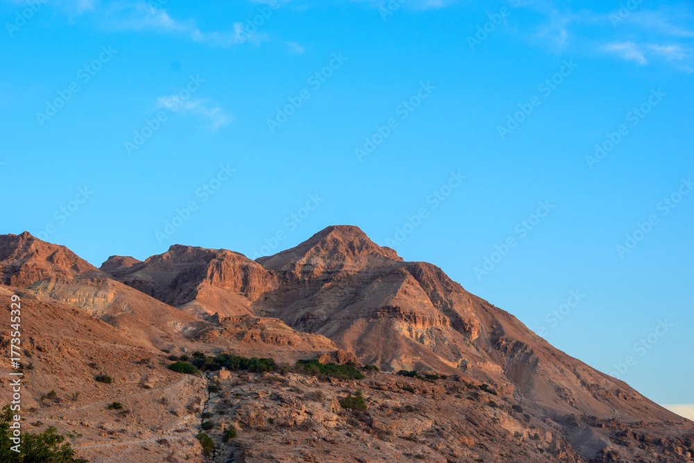 Fototapeta premium Judean Desert mountains under clear blue sky
