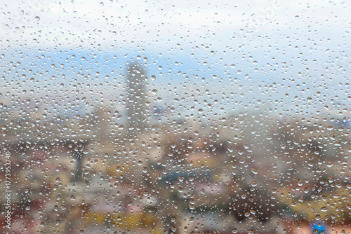 Panorama con pioggia