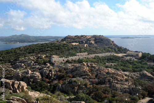 La fortezza militare abbandonata di Capo D'Orso