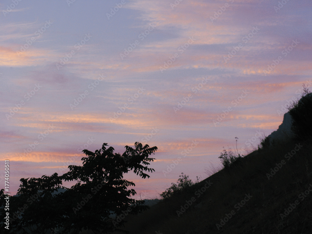 Obraz premium Sunset on the coast of the Black Sea in the summer