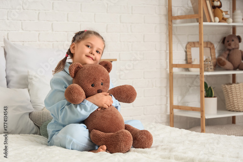 Cute little happy girl in p...