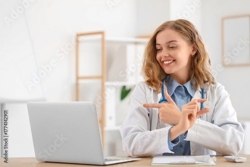 Female doctor with glucose ...