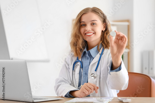 Female doctor with glucose ...