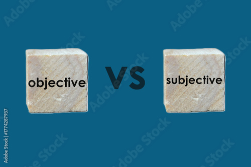 Tableau sur toile “Objective vs Subjective” wooden blocks on blue—perfect for visuals on perspective, analysis, philosophy, and decision-making concepts
