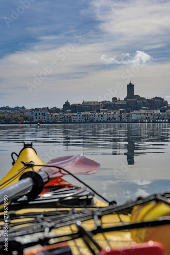 Escursione in kayak a Marta sul lago di Bolsena