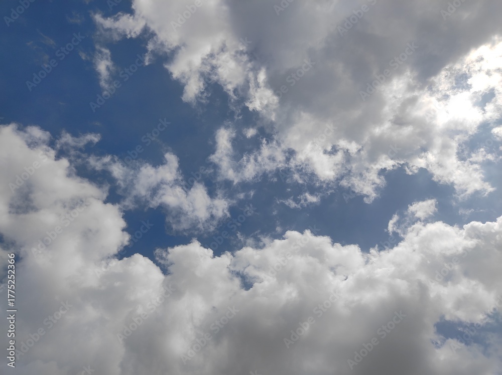 Obraz premium blue sky with clouds