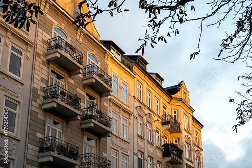 Beautiful historic apartment building in Hamburg near the famous Elbchaussee