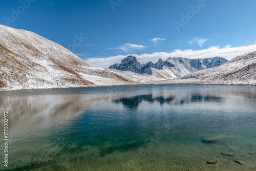 Ai piedi del Monte Oronaye, nella bellissima valle dell’Ubayette, il Lago della Reculaye
