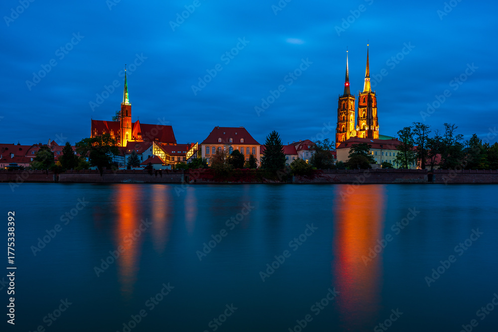 Naklejka premium Panoramic view of Wrocław Cathedral Island at night, Poland.