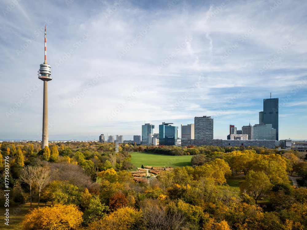 Obraz premium Donaupark in Vienna with the Danube Tower and Modern Skyline