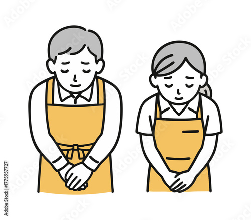 頭を下げて謝るカフェ店員・スーパー店員のイラスト（男女ペア・オレンジ色のエプロン・丁寧なお辞儀ポーズ／接客・謝罪・お知らせ・マナー説明用ベクター） / Bowing Staff Illustration – Male and Female Café or Store Clerks in Orange Aprons Showing Polite Apology Gesture