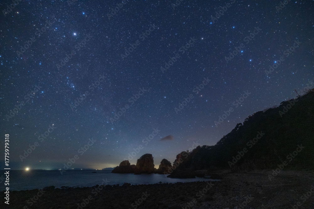 Obraz premium 妙見浦の冬の星空