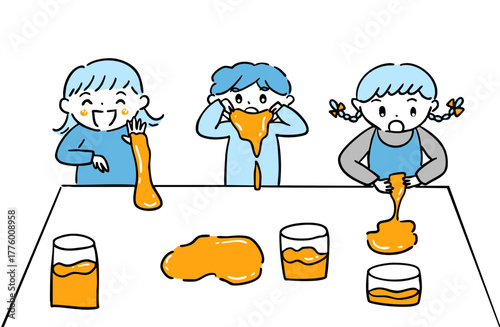 スライムで遊ぶ子ども達