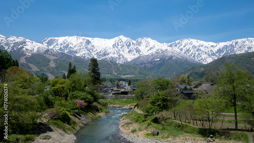 北アルプスの山並み　長野県