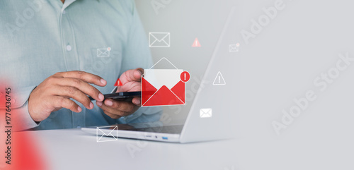 Canvastavla Email security threat and spam warning concept