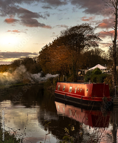 Schilderij op canvas Boat On The Canal, UK