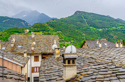 houses in the mountains