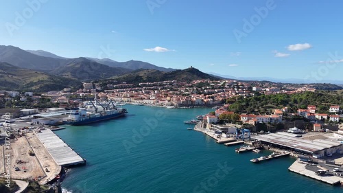 Wallpaper Mural Port Vendres (66660) dans les pyrénées orientales en Occitanie (France) Torontodigital.ca
