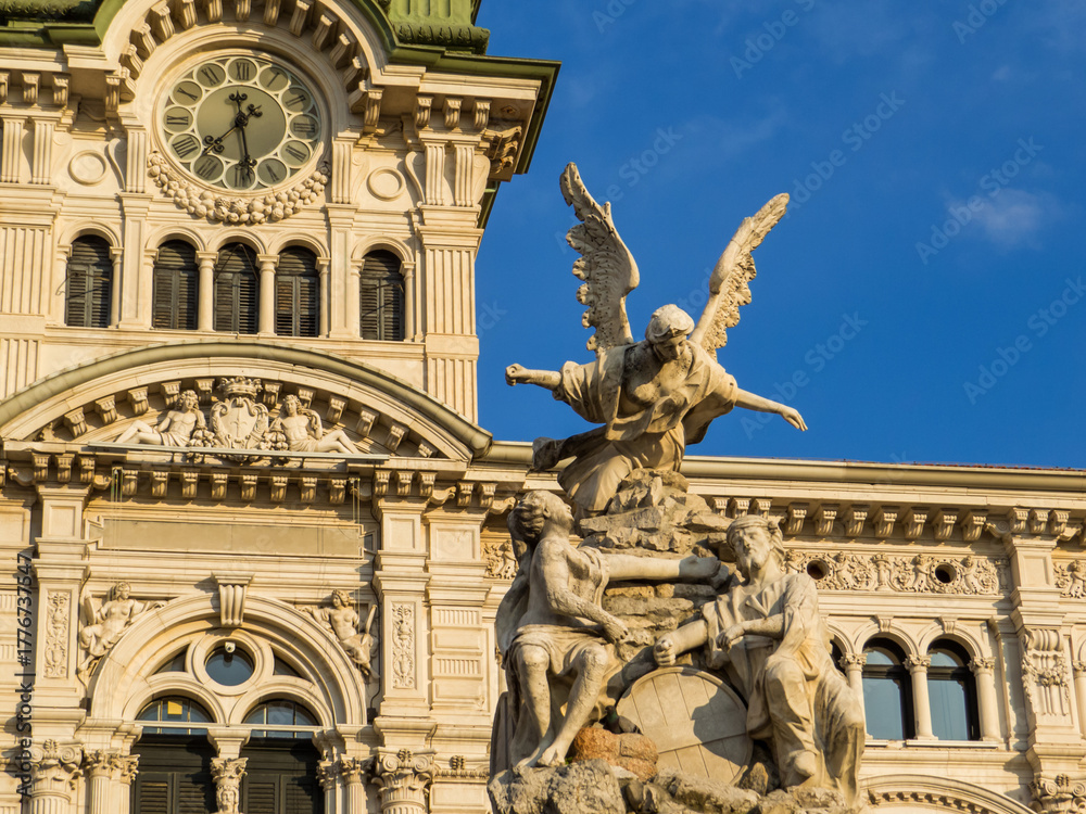 Obraz premium Town Hall, Unity of Italy Square, Trieste