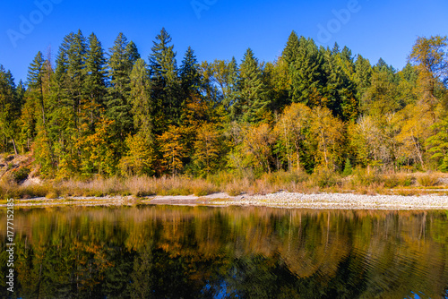 2025 10 15 Autumn Colors at Oxbow Regional Park - Gresham OR 002