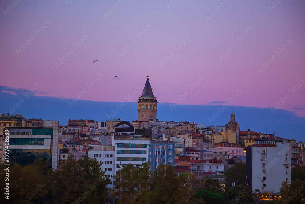Obraz premium Galata Tower at sunset. Evening Istanbul.