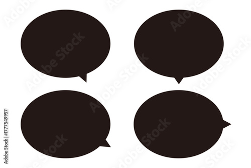 シンプルな吹き出しセット　丸型　線画イラスト	
