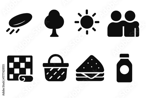 Outdoor Fun Icons. Outdoor fun. Filled icon set of outdoor fun: frisbee, tree, sun, friends, blanket, picnic