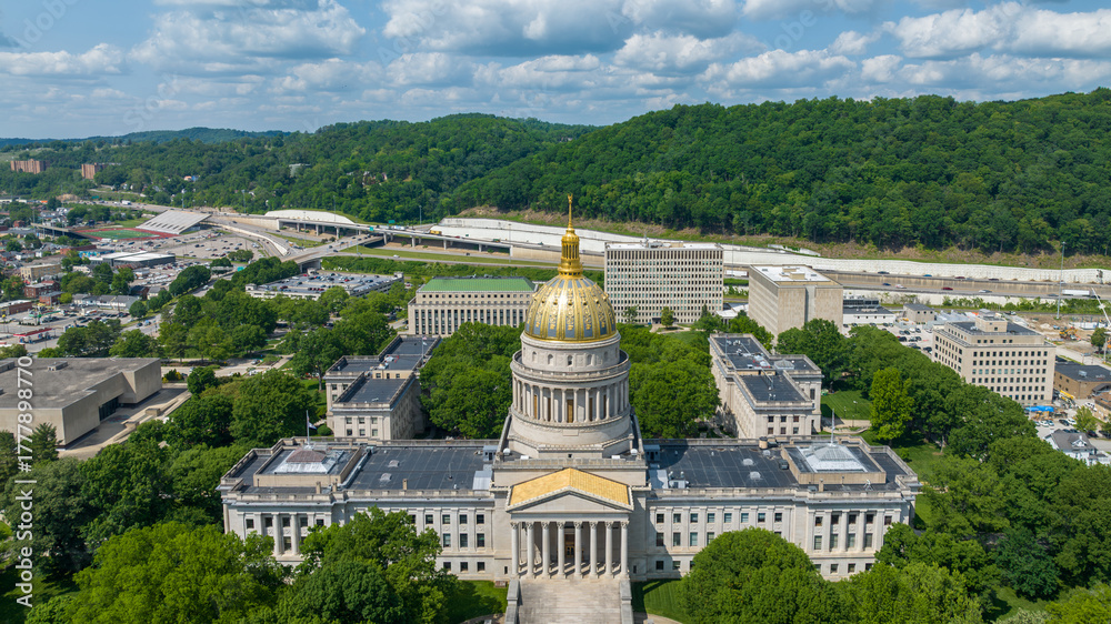 Obraz premium Aerial View of State Capitol in Charleston, WV