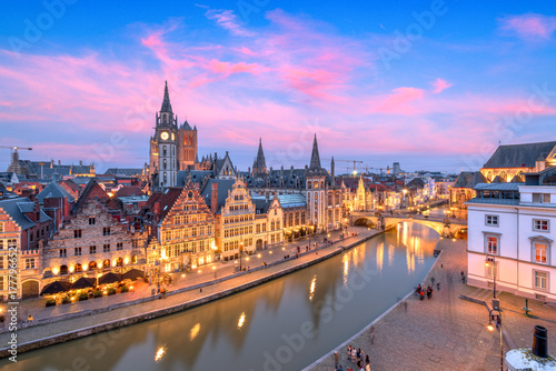 Obraz na płótnie Ghent, Belgium old town cityscape from the Graslei 840