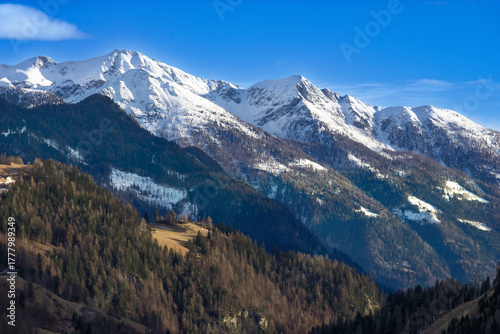 Wallpaper Mural  the breathtaking and awe-inspiring landscape of the Austrian Alps Torontodigital.ca