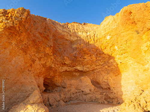 Bizarre Gesteine in der Algarve