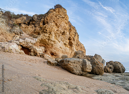 Bizarre Gesteine in der Algarve