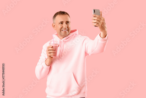 Mature man with glass of fr...