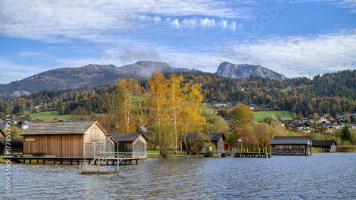 Bootshütten am Hallstättersee