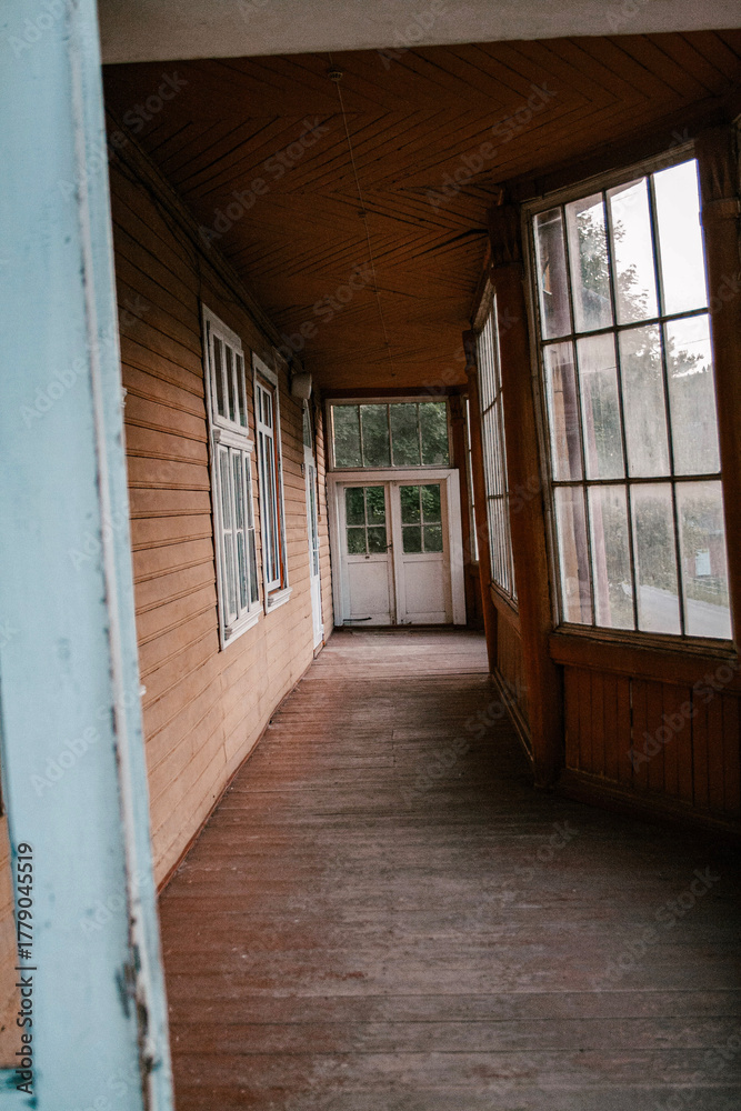 Fototapeta premium Vorohta Carpathian Mountains Landscape with Historic Viaduct and Traditional Wooden Architecture
