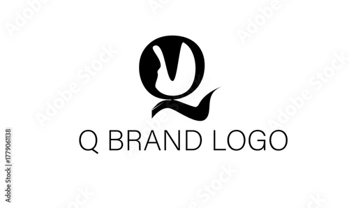 q company logo, q brand logo