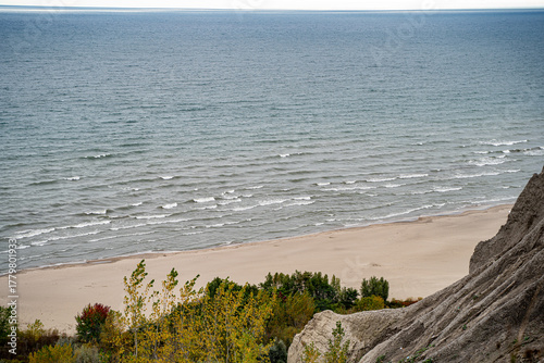 Photography Aerial view of Scarborough Bluffs Beach in autumn.