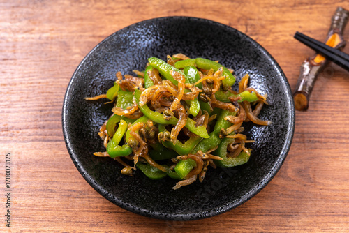 ピーマンのちりめん山椒炒め