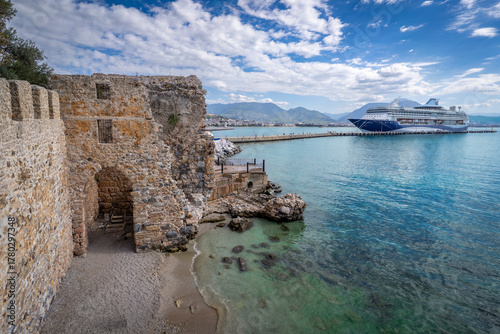 Fototapeta Naklejka Na Ścianę i Meble -  The Alanya Castle view in Turkey
