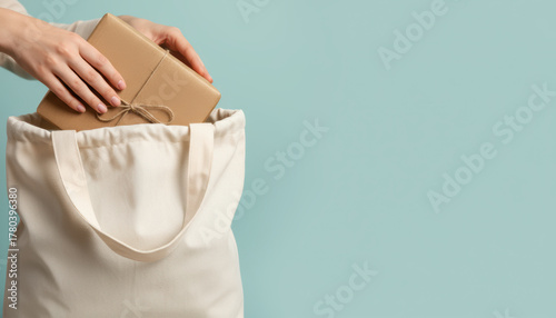 Eco bag gift parcel hand delivery one person e commerce minimalist vibe
