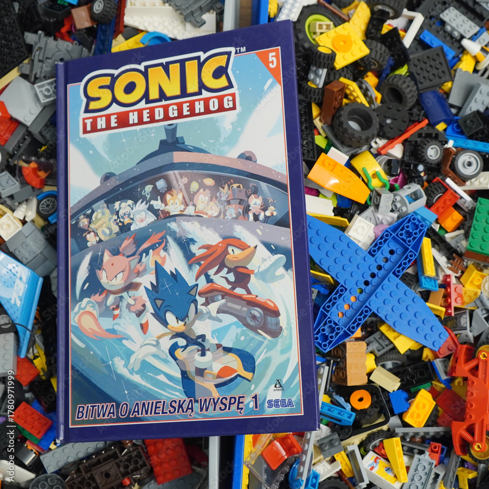 Fototapeta premium Sonic the Hedgehog comic book with colorful characters and a Lego background