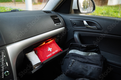 Tableau sur toile In the spirit of emergency preparedness, its highly recommended to keep a wellst