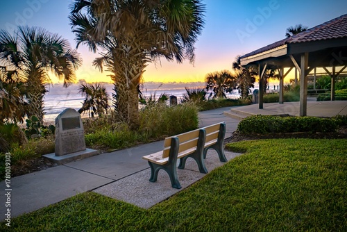Photos Sunrise from a Florida Beach Park