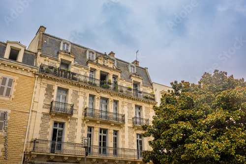 Fototapeta Naklejka Na Ścianę i Meble -  Dans les rues de Biarritz au pays Basque en France